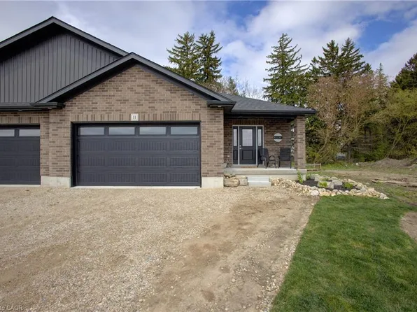 11 Malcolm Cres, Listowel, ON N4W 3X8