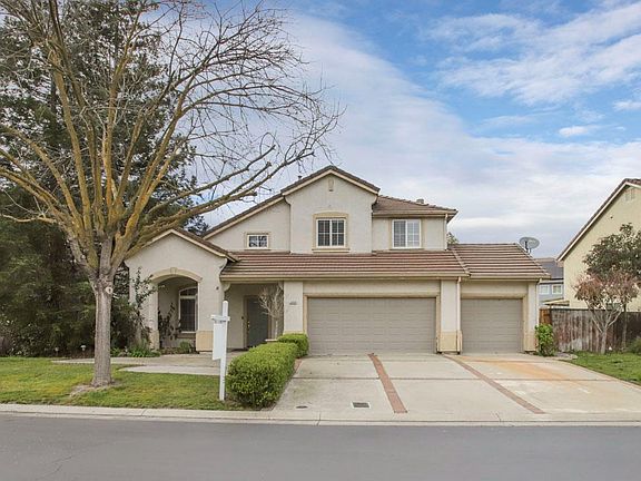 2nd image of 3489 Canyonlands Rd