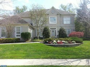 4 Smithfield Dr, Marcus Hook, PA 19060