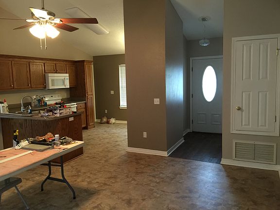 2nd image of 6853 Larriet Ln