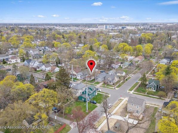 427 S Fairview Ave, Lansing, MI 48912