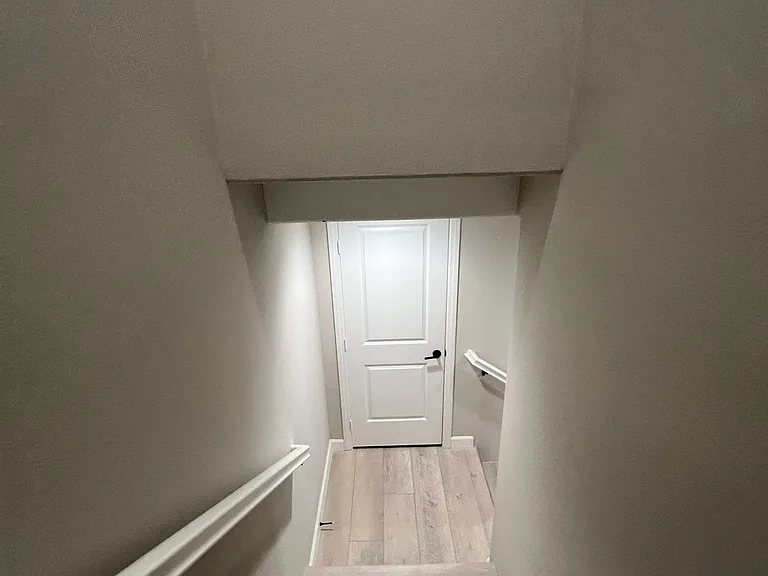 907 Slate St — Photo 35