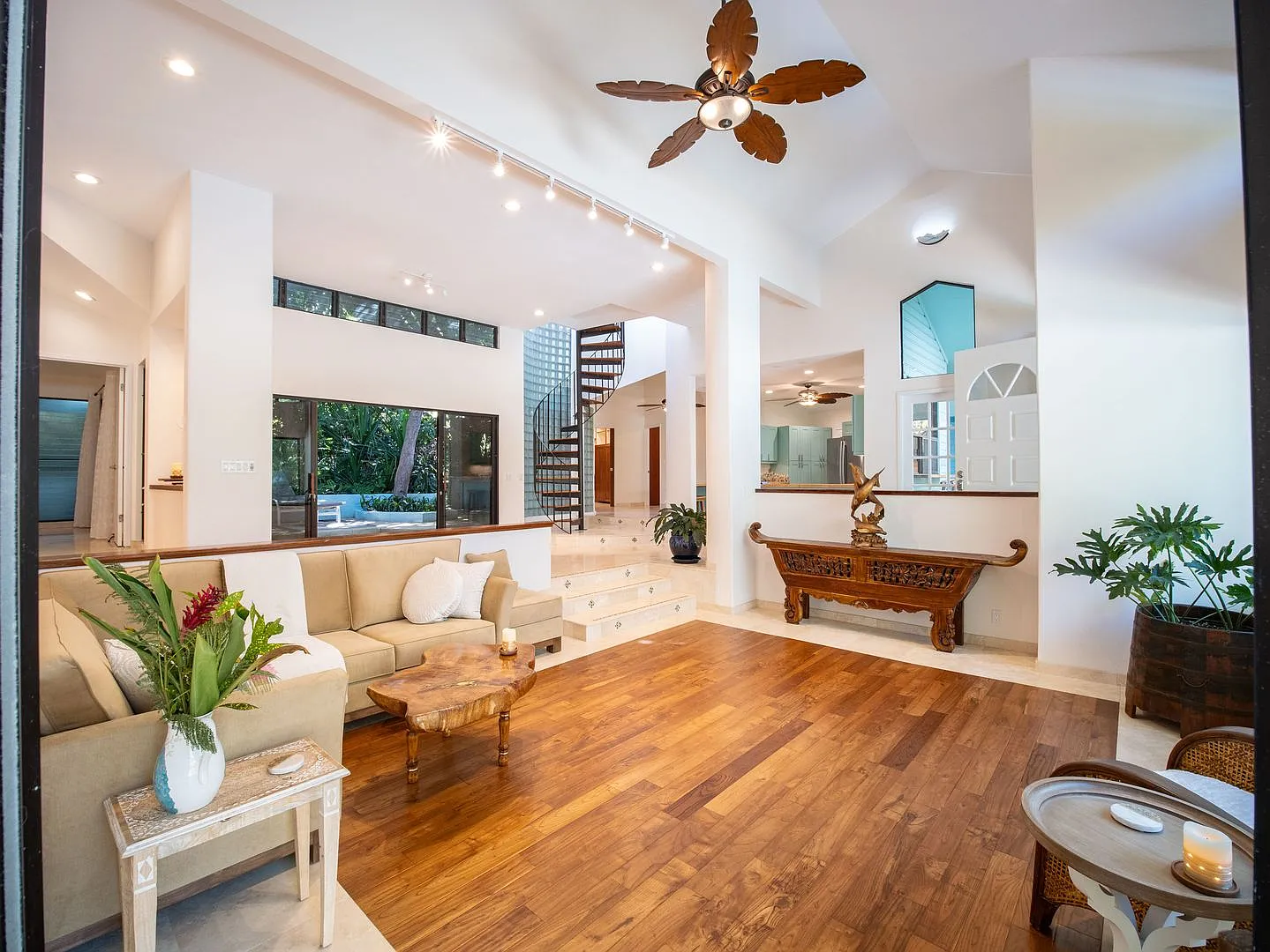 Beautiful Furnished, 2 Bed, 3 Bath, Gated Wailea Kai Home with Saltwater Pool and OceanView — Photo 3
