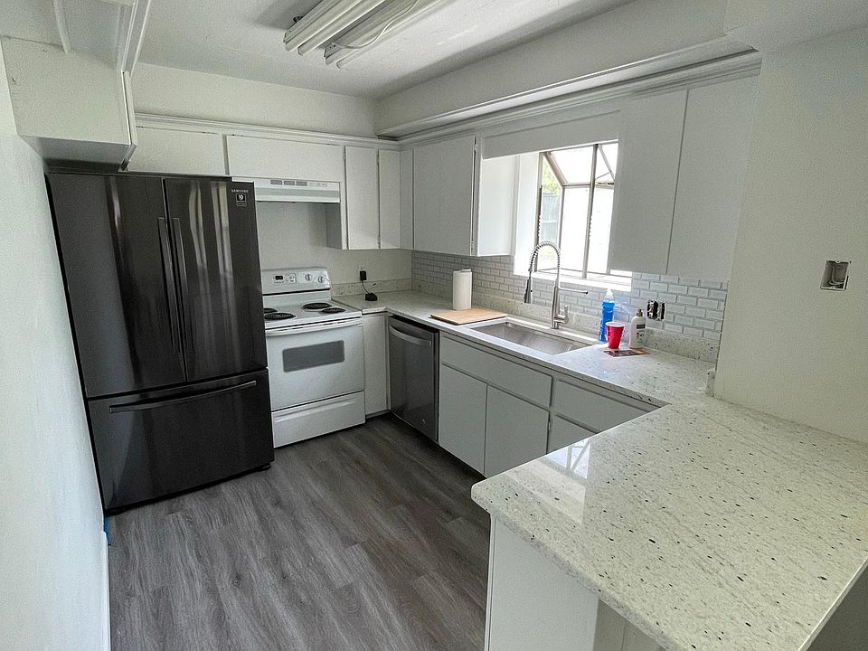 1st image of 1816 Oakcreek Dr