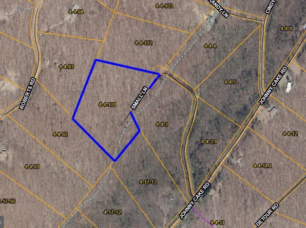 310 Small Ln, Great Cacapon, WV 25422