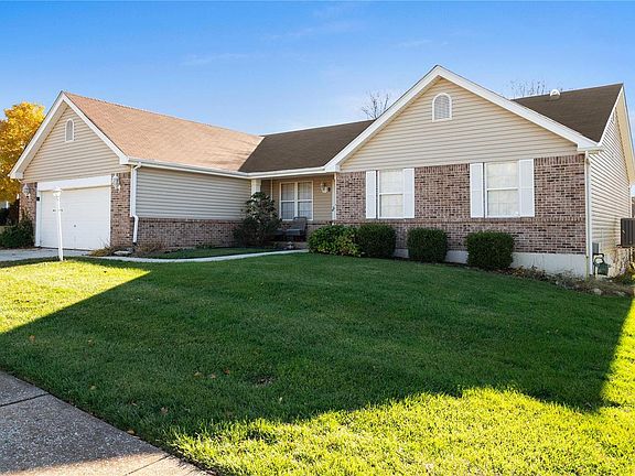 2nd image of 15425 White Oak Trail Dr