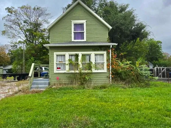 1069 E Main St, Benton Harbor, MI 49022