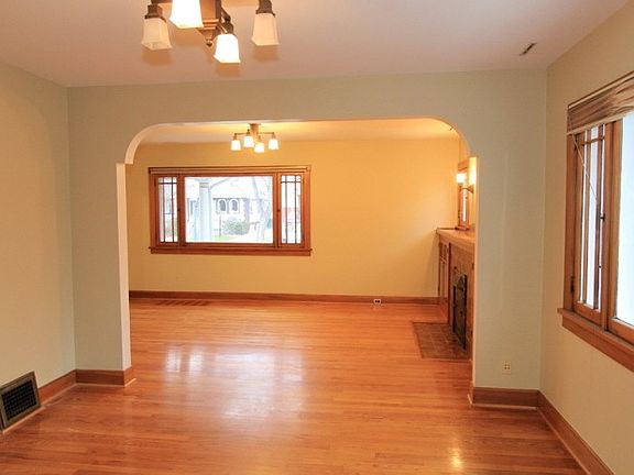 5th image of 1564 E Princeton Ave