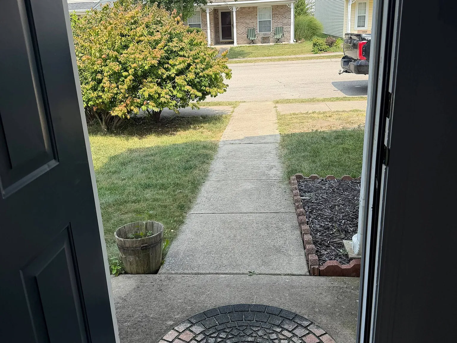 3 bed, 2.5 bath, 1550 sqft, $2,200 — Photo 2