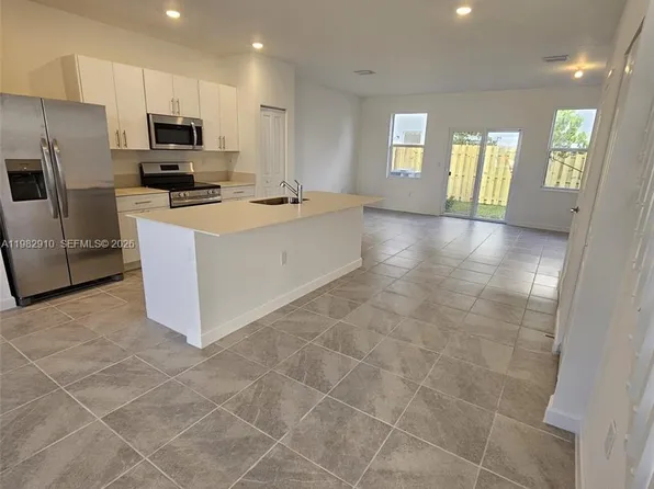 1148 SE 2nd St, Florida City, FL 33034