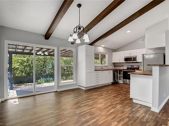 4th image of 7113 Scenic Brook Dr