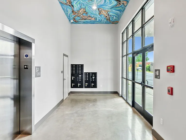 Urban Lofts — Photo 5