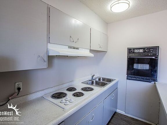 5th image of 425 N Decatur Blvd APT 4