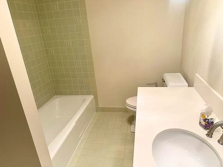 12195 Blythen Way — Photo 22