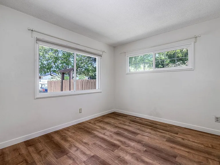 5681 Charter Ave — Photo 15