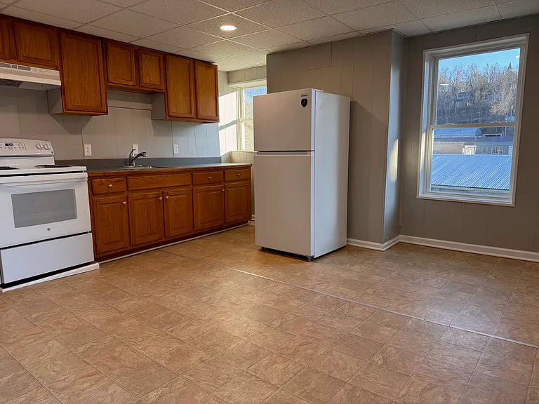 565 Montgomery St #A — Photo 10