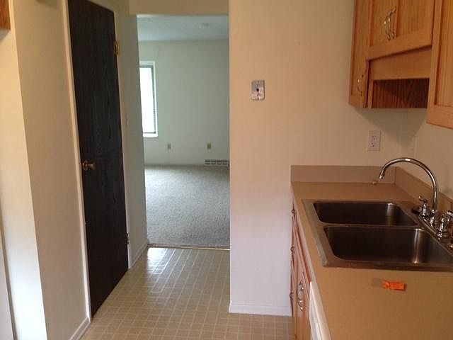 1st image of 1808 Higby Dr #B
