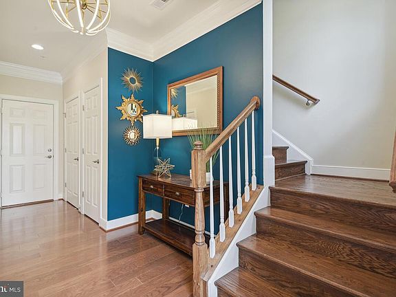2nd image of 607 Crown Park Ave