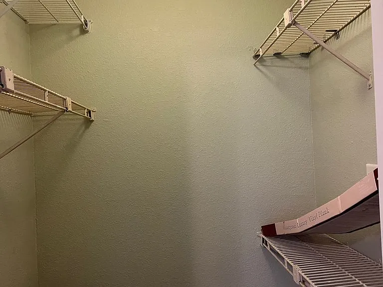 355 Lakepointe Dr #102 — Photo 19