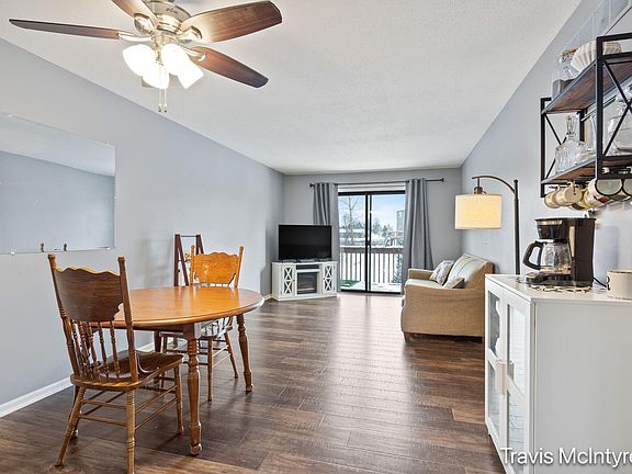 3rd image of 3472 Golfside Dr #158
