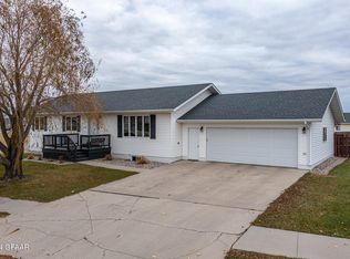 1520 Saint Marys Dr, Crookston, MN 56716