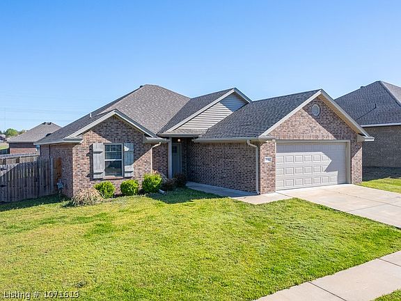 2nd image of 346 Copsey Dr