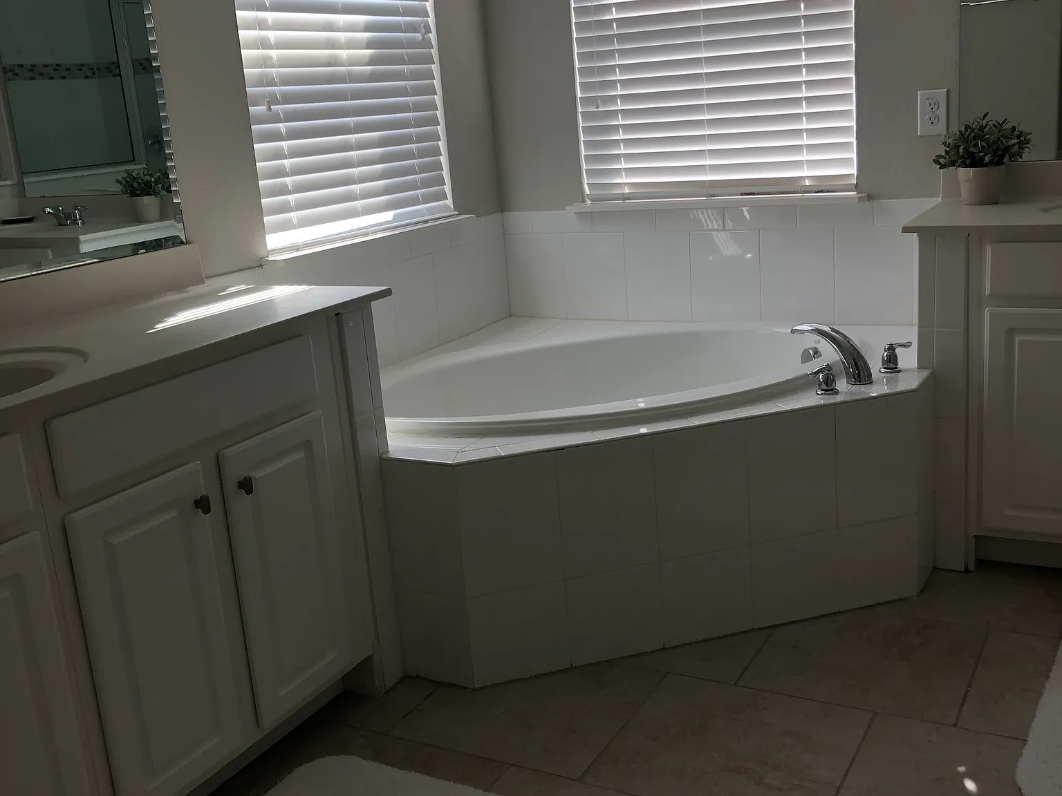 6 bed, 6.5 bath, 3680 sqft, $4,500 — Photo 4