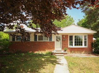 825 Grove Rd, Ypsilanti, MI 48198