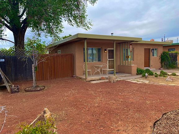 2nd image of 1809 La Veta Dr NE