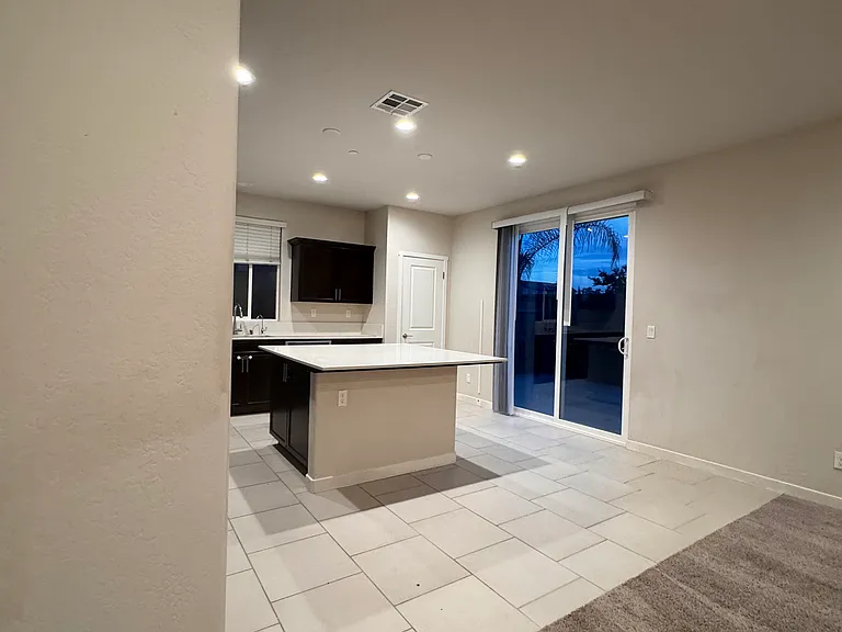 4049 N Contessa Ave — Photo 4