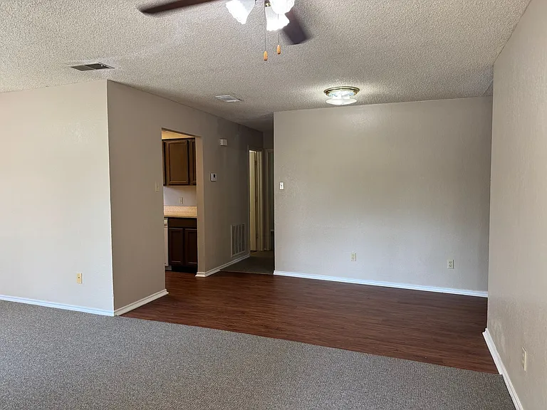 805 SE 4th St #108 — Photo 7