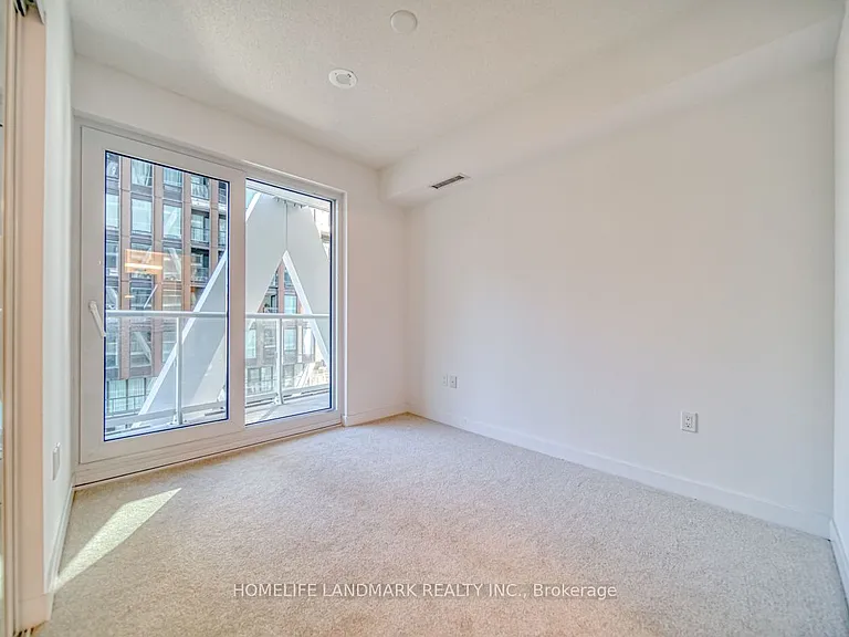 230 Simcoe St #1919 — Photo 13