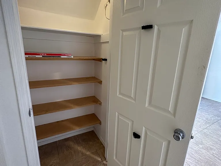 1005 E Water St #1 — Photo 22