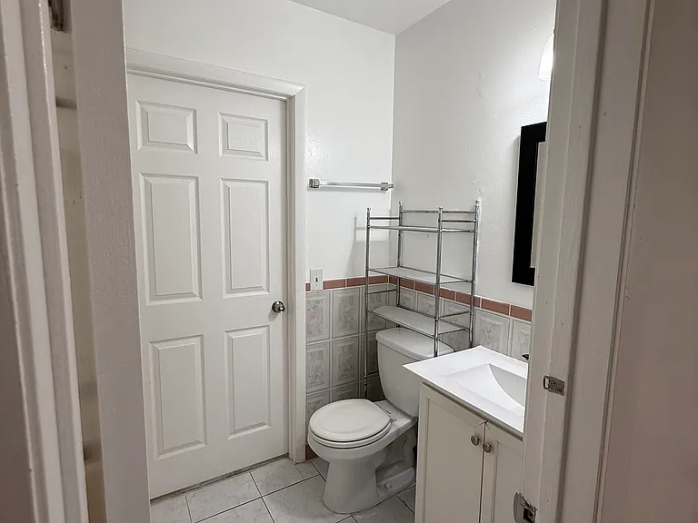 1701 W 42nd Pl #65 — Photo 8