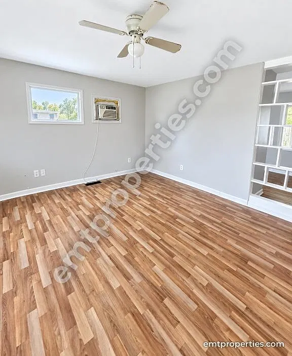 4209 Camden Ave — Photo 2