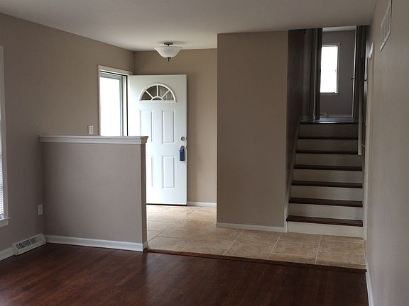 2nd image of 8205 E 133rd Ter