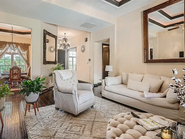 15207 Nightingale Ln — Photo 7