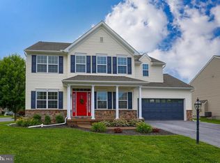60 Silver Birch Dr, Lancaster, PA 17602