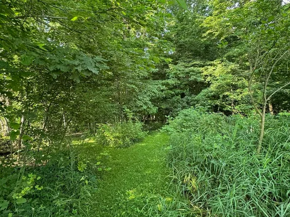 N Steffen Dr, Milford, IN 46542