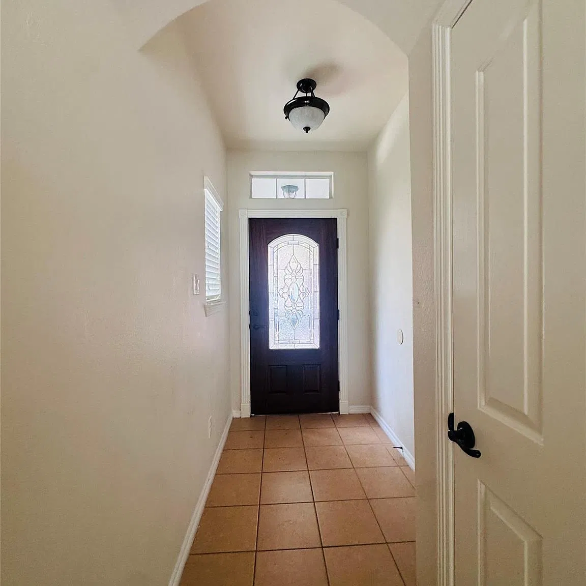 3 bed, 2.5 bath, 1678 sqft, $1,895 — Photo 2