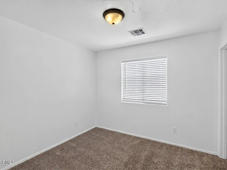 7823 S 48th Ln — Photo 25