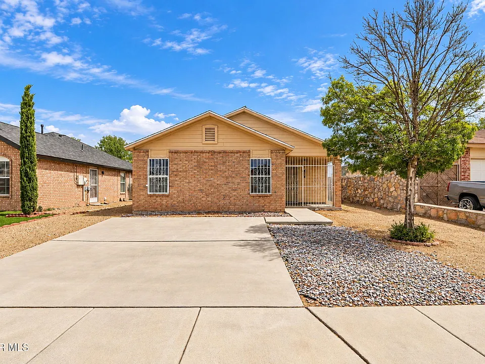 3436 Tierra Zafiro Dr