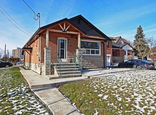 2 Harris Park Dr, Toronto, ON M1L 2Z9