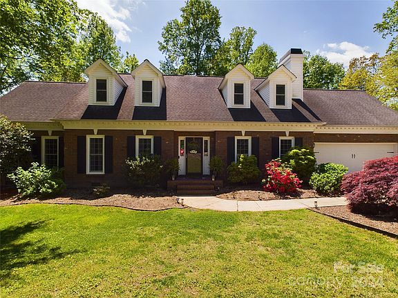 2nd image of 71 37th Avenue Ct NW