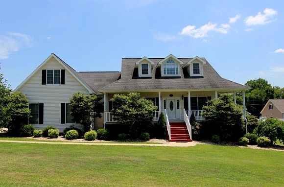 1st image of 148 Camelot Ct