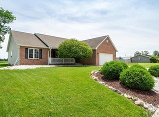 1917 Woods Dr, Findlay, OH 45840