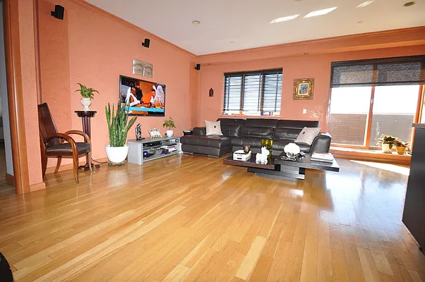 Sold by Click View Realty LLC | media 24