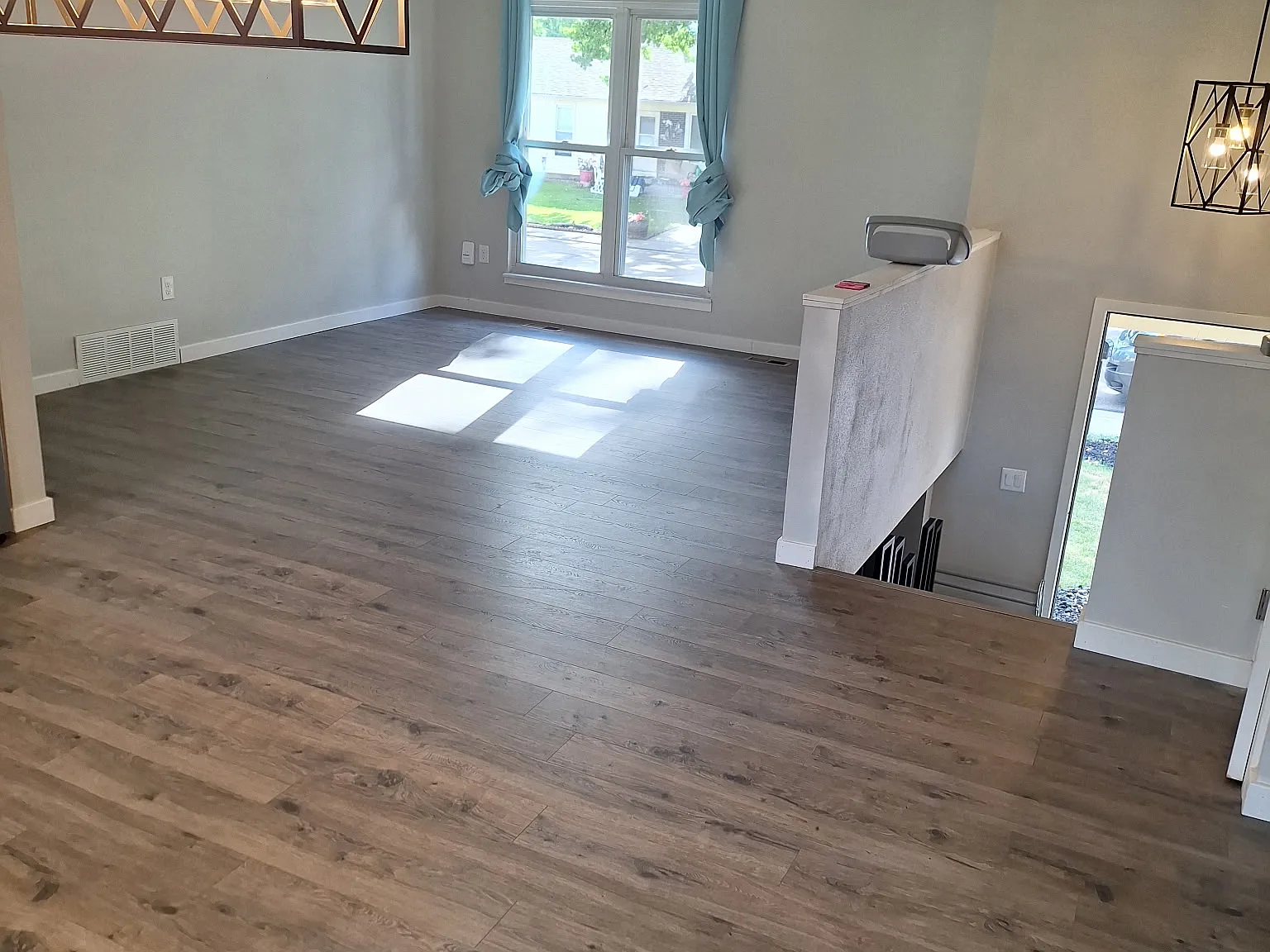 2236 Sunrise Dr — Photo 2