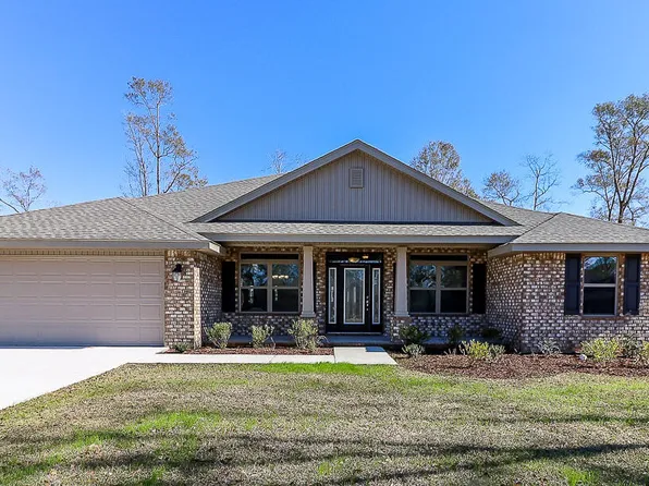 5821 Crestlake Dr, Crestview, FL 32536