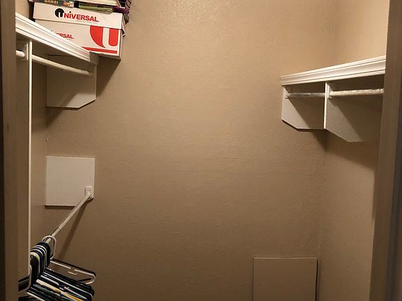 Walk in closets - X. 2